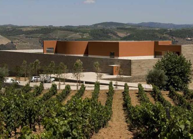 Armazém da Quinta do Portal dá Prémio de Arquitetura do Douro 2011 a Siza Vieira